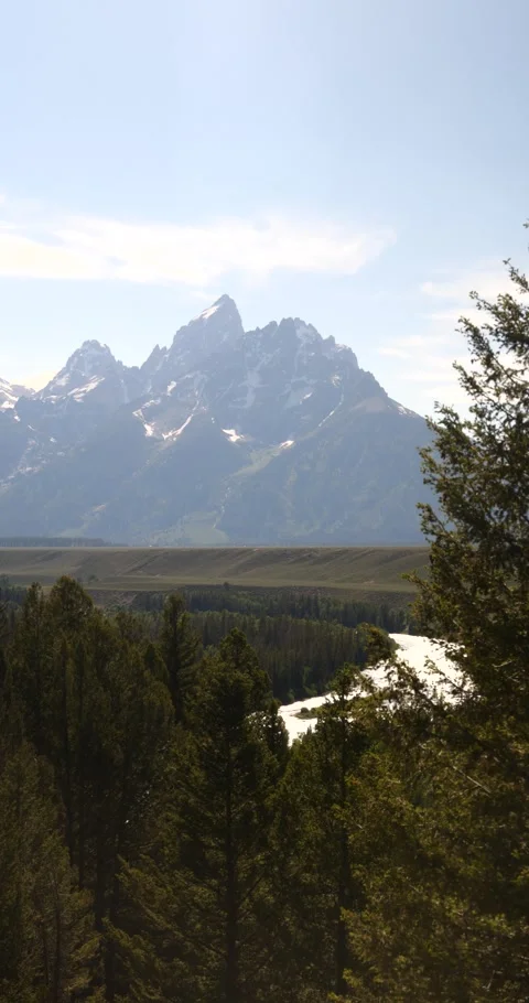 Snake River flowing through a dramatic mountain landscape vertical orientation Stock-Footage 341442979