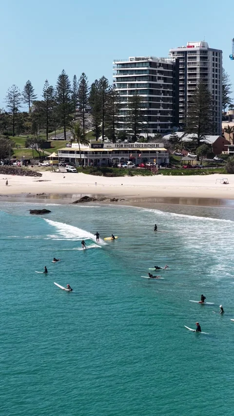 Snapper Rocks Surf Break From Above, Coolangatta Queensland - Vertical Видео 347065541