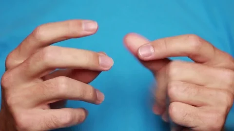 Snapping fingers both hands 動画素材 75026215