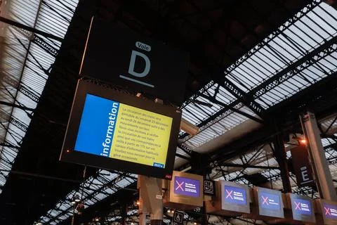 SNCF controllers' strike at Gare de Lyon train station, Paris, France - 23 Dec 2 Stock Photos