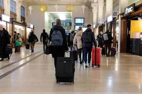 SNCF controllers' strike at Gare de Lyon train station, Paris, France - 23 Dec 2 Foto stock