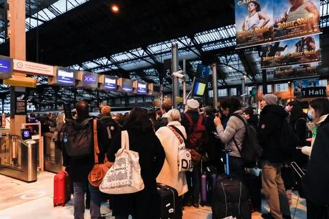 SNCF controllers' strike at Gare de Lyon train station, Paris, France - 23 Dec 2 Photos