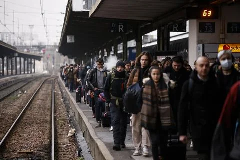 SNCF train conductors begin strike in France, Paris - 02 Dec 2022 Stockfoto's