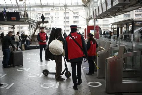 SNCF train conductors begin strike in France, Paris - 02 Dec 2022 Stock Photos