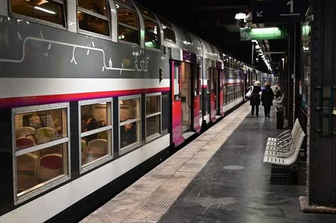 SNCF train in a train station platform  Paris France Foto stock