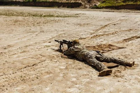 Sniper in the desert Foto stock