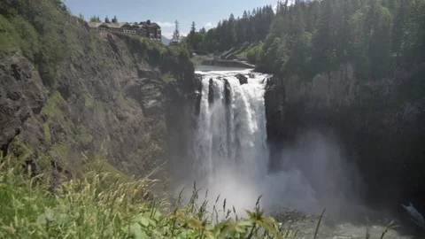 Snoqualmie Falls Grass Handheld Dolly Move Right Video stock 77476487