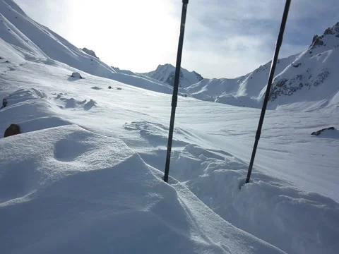 Snow blizzard in the mountains Video stock 70373617