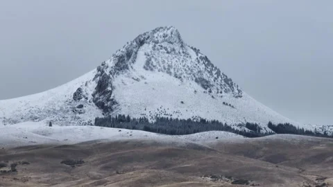 Snow capped mountain close up, vast winter landscape as background. Patagon.. Stock Footage 282720997