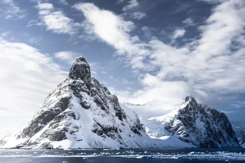 Snow-capped mountains in Antarctica Stock-Fotos