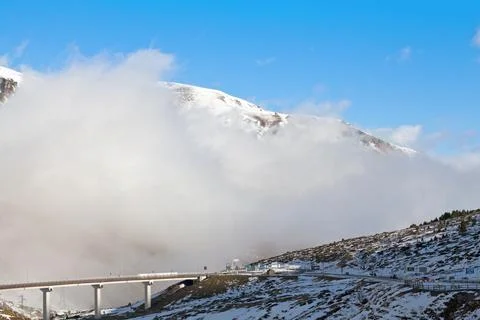 Snow-capped mountains in Pas de la Casa Foto stock