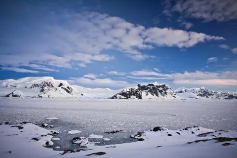 Snow-capped mountains Stock-Fotos