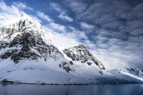 Snow-capped mountains 库存照片
