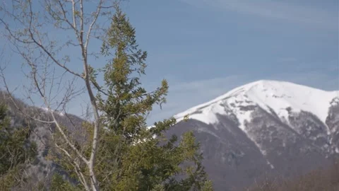 Snow-Capped Peaks of the Mainarde Mountains in Molise, Italy 스톡 동영상 331431434