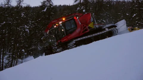 Snow cat prepares ski slope. 動画素材 44912043