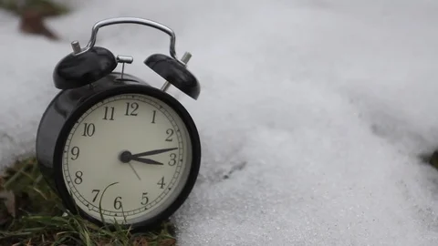 Snow Clock - scene 3-2 Stock-Footage 123403711