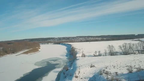 Snow-covered fields and meadows from the train window Vidéo 171866935