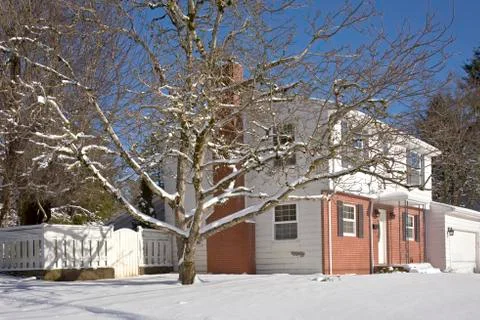 Snow covered house Gresham Oregon. Stock-Fotos