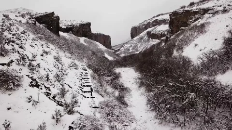 A snow covered mountain Video stock 155510966
