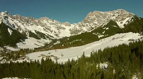 Snow-covered mountains and clouds 스톡 동영상 43105098