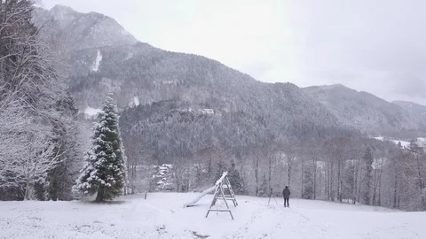 Snow-covered Valley  Vídeo Stock 88704966