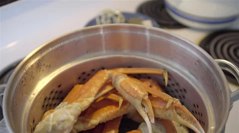 Snow Crab in pot. 4K UHD. Stock-Footage 49980977
