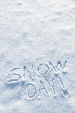 SNOW DAY written in the freshly fallen snow for no school or work Foto stock