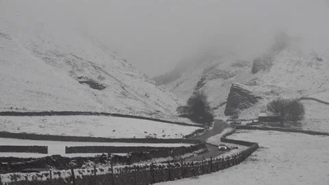 Snow in Derbyshire as cold snap continues 库存影片 257431195
