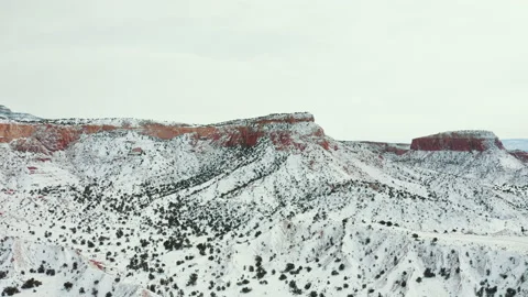 Snow on desert canyon cliffs Video stock 154837661