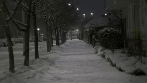 Snow falling in the city Stock Footage 87153961