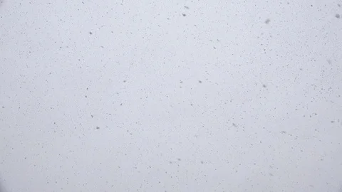 Snow falling from the sky Video stock 86190171