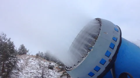 Snow gun making snow mount background Vidéo 44358240