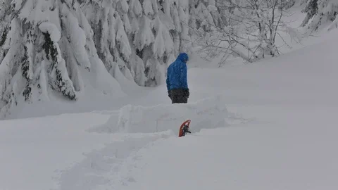 Snow igloo building in the high mountain Stock-Footage 89833315
