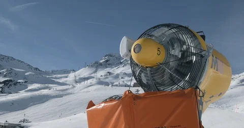 Snow machine Video stock 87576173