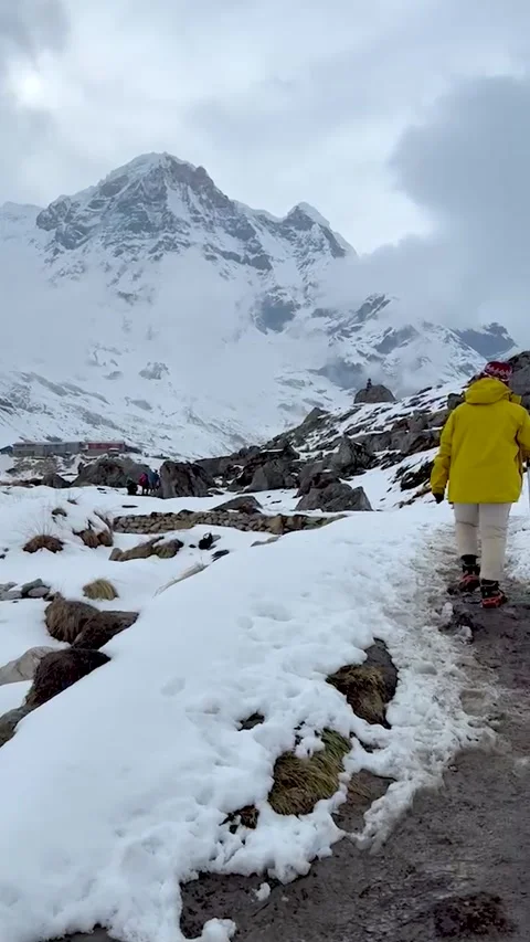 Snow Mountain Trail, Winter Hiking, Alpine Landscape, Glacier Peaks, Advent.. Stock-Footage 337448984