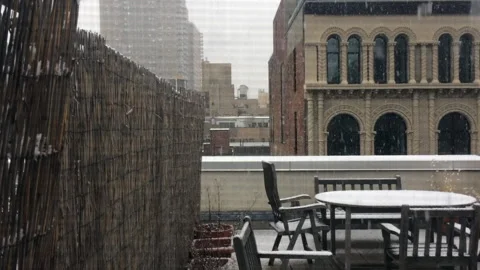 Snow on New York Balcony 動画素材 147685558