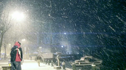 Snow in Ortakoy Pier at Night 스톡 동영상 24821433