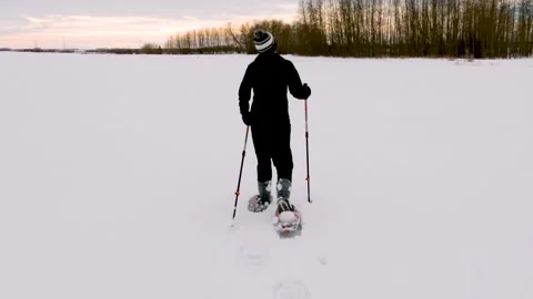 SNOW SHOEING IN SLOWMOTION Video stock 300805732