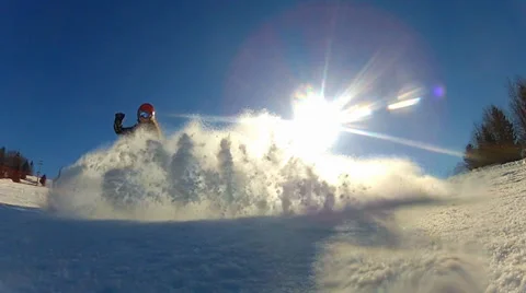 Snow splash slow motion Stockbeeldmateriaal 32503182