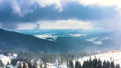Snow storm in the mountains Video stock 255176206