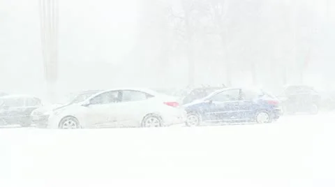 Snow storm on the road 库存影片 22224954
