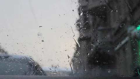 The snow on the windshield melts. weather . the cold and slush 스톡 동영상 120934589
