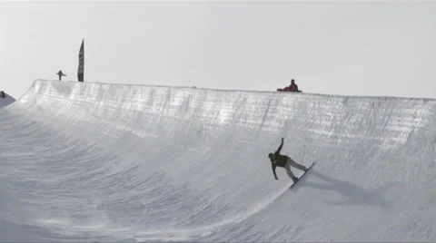 Snowboard Half Pipe Crash Video stock 26661592
