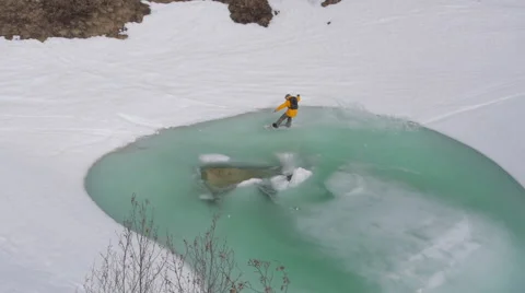 Snowboarder doing a Waterslide Video stock 56150141