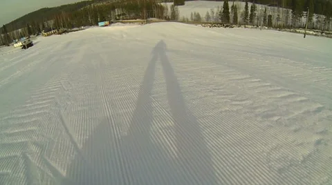Snowboarding beginner sliding down the slope Stock Footage 36426979