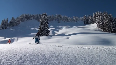 Snowboarding 库存影片 125742314
