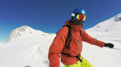 Snowboarding on a freeride slow motion Stockbeeldmateriaal 67008030
