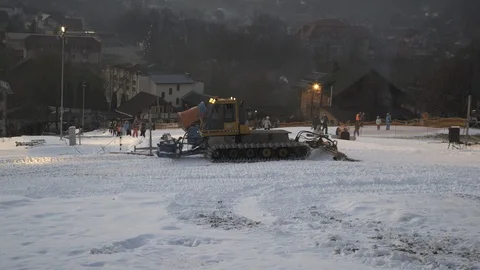 Snowcat preparing a slope at skiing resort Stock-Footage 103433530