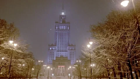 Snowfall in a city center Video stock 149152981