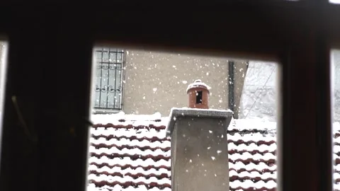 Snowfall continues Stock Footage 167187956